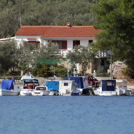 Appartement By The Sea Cove Mala Lamjana, Ugljan - 8449 Kali